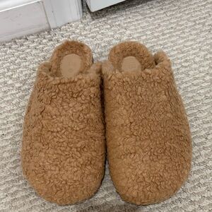 Intentionally Blank Apres Slippers
